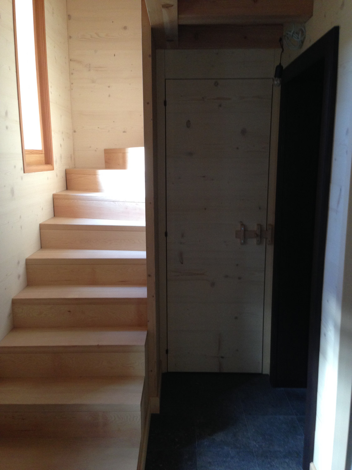 Travauxsurbois Menuiserie et amenagement interieur escalier 3