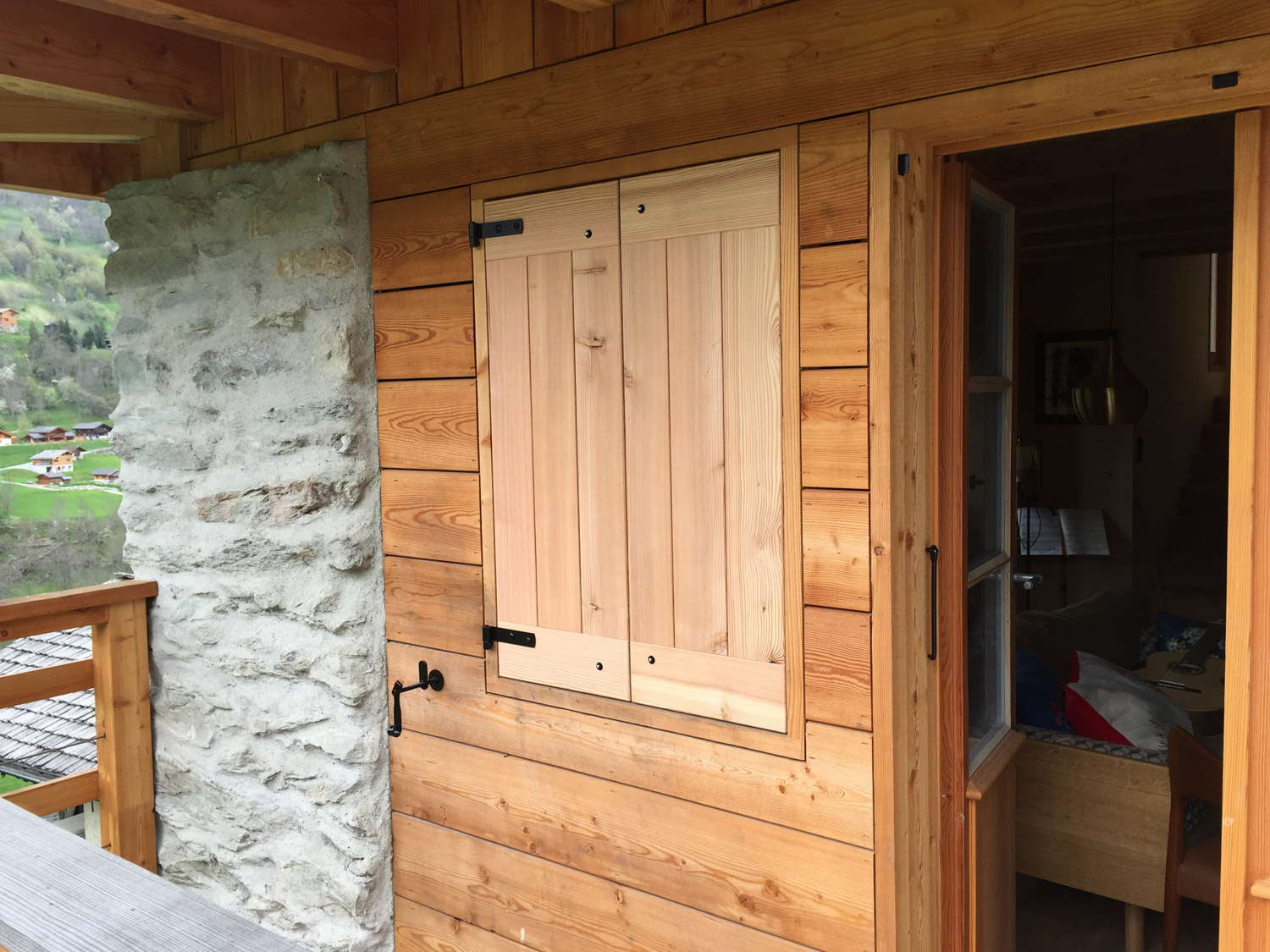 Travauxsurbois Menuiserie et amenagement interieur fenetre 1