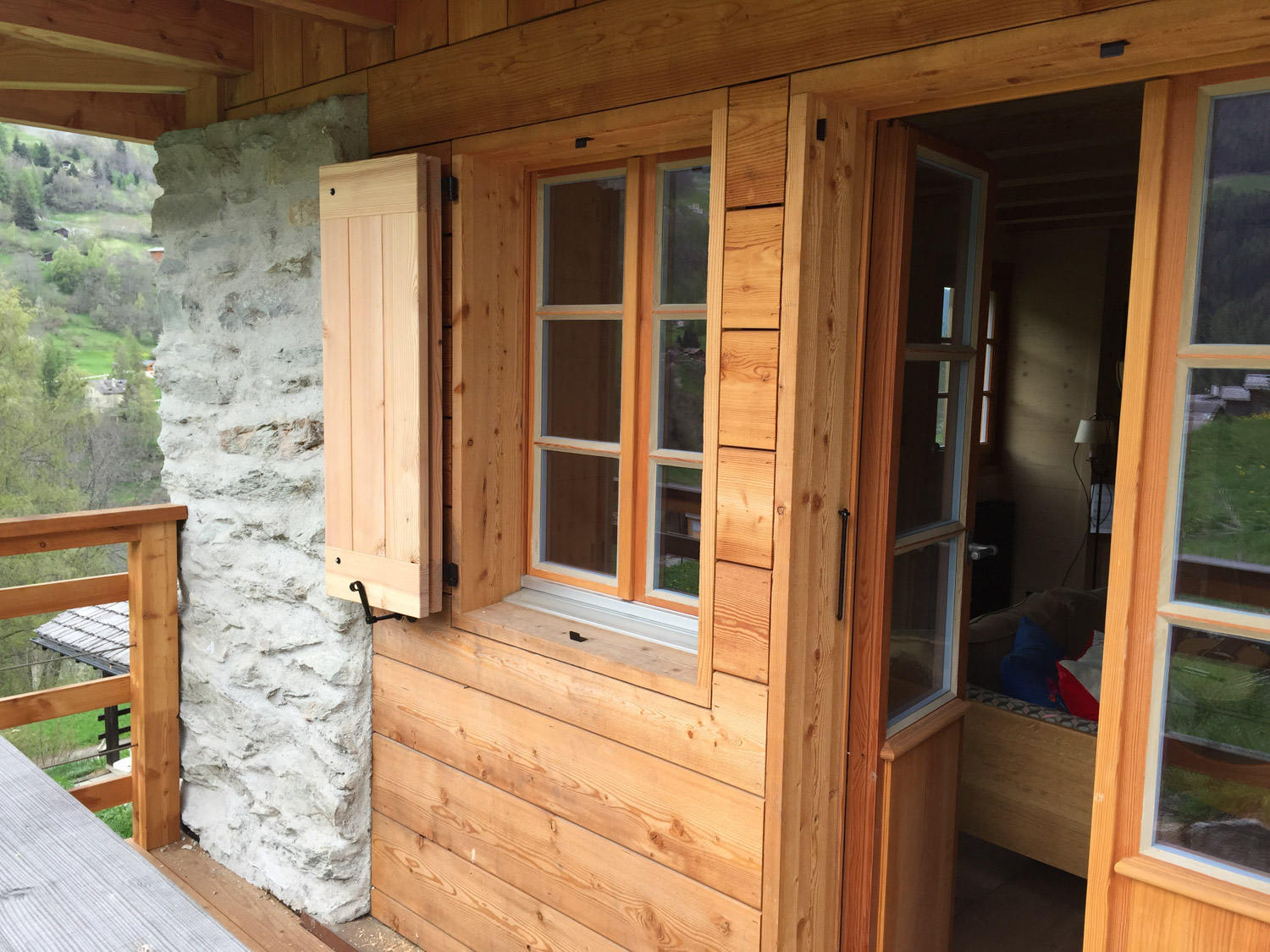 Travauxsurbois Menuiserie et amenagement interieur volet 3