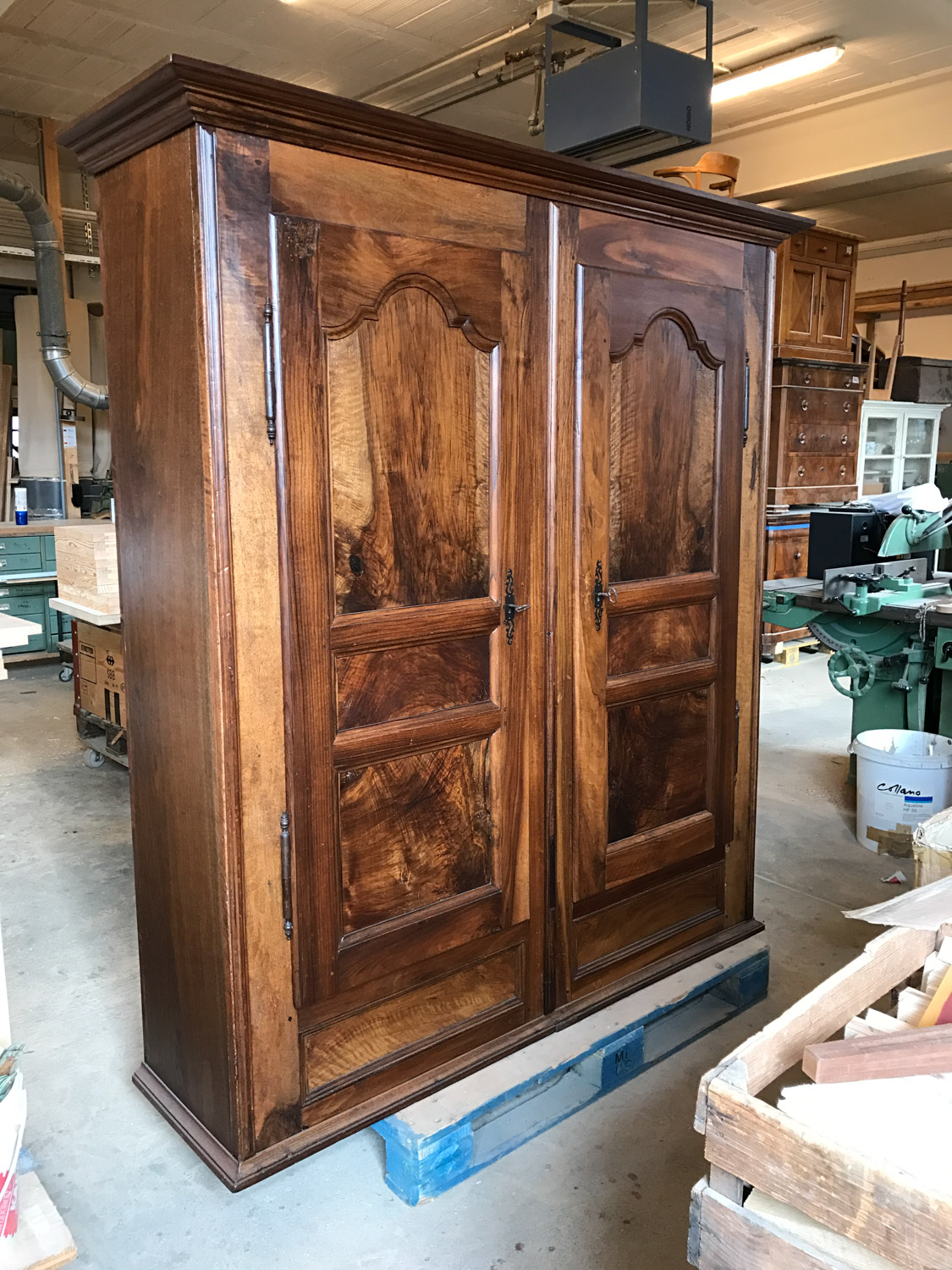 Travauxsurbois restauration de meuble armoire 1